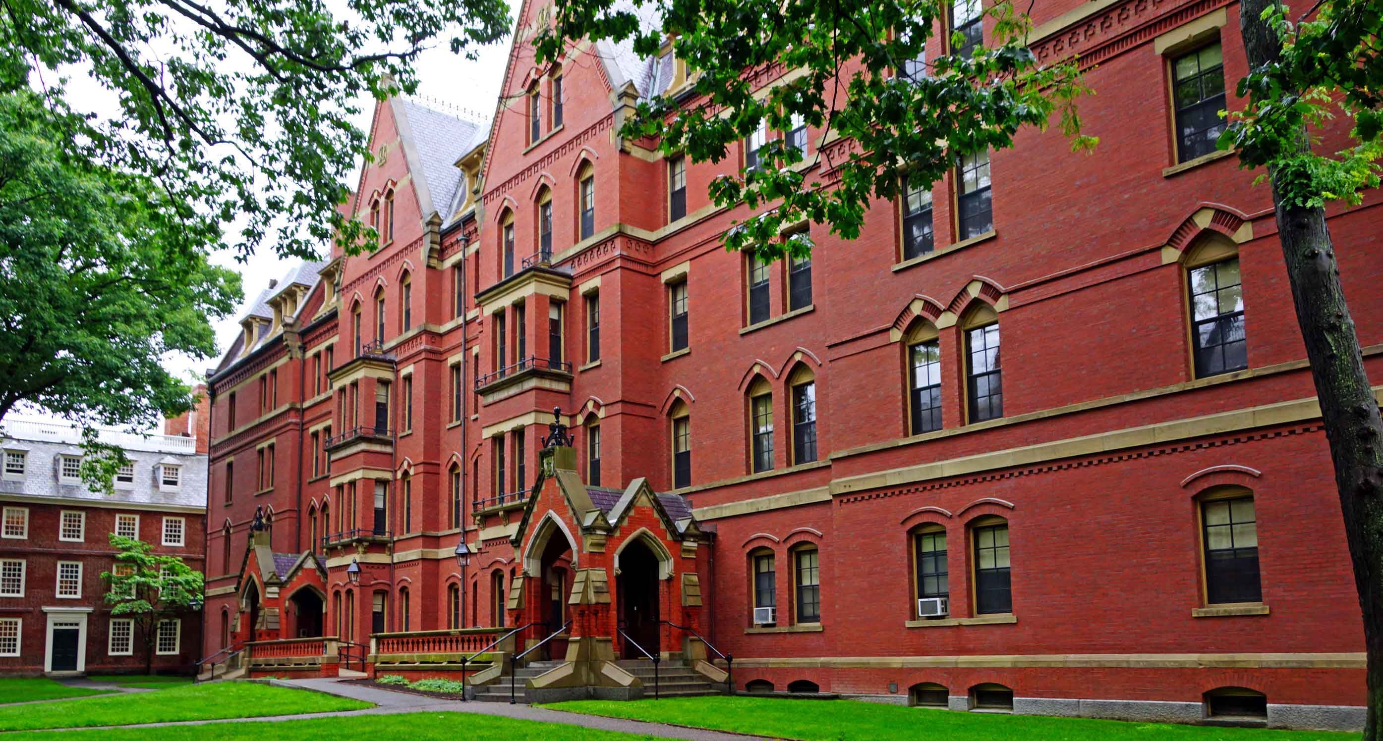 Capa da matéria ‘A era de ouro da educação de negócios acabou’, diz reitor de Harvard