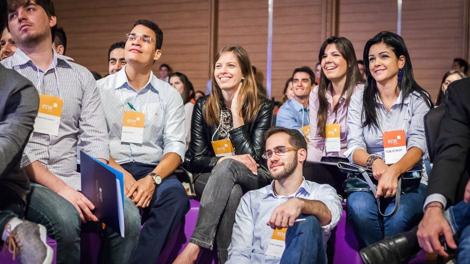 Capa da matéria Google, Facebook, Ambev e outras empresas buscam talentos em conferência de carreiras da Fundação Estudar e Na Prática