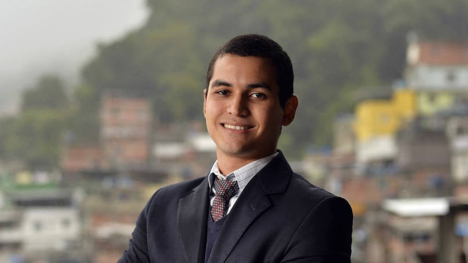 Capa da matéria O caminho do jovem trainee Ambev que saiu da favela da Rocinha