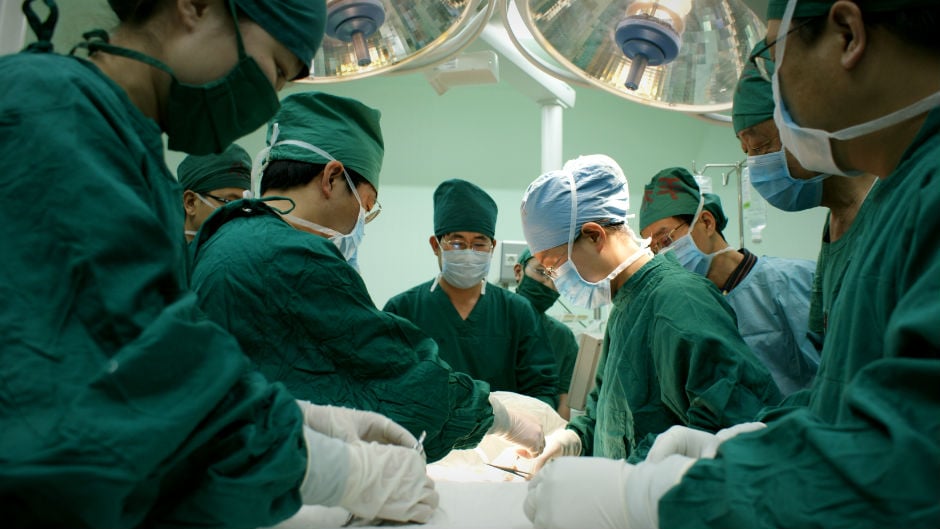 Capa da matéria Devo escolher Medicina? Veja as vantagens e desvantagens da carreira