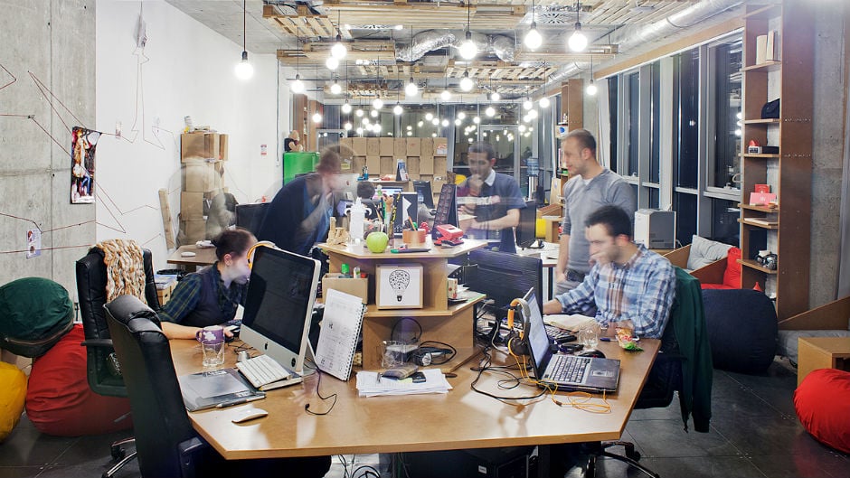 Capa da matéria Coworking: o que é, como funciona, benefícios e como encontrar