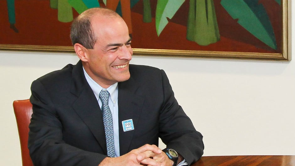 Capa da matéria Pensamento crítico ajudou minha carreira, diz Carlos Brito, premiado Líder Transformador 2022