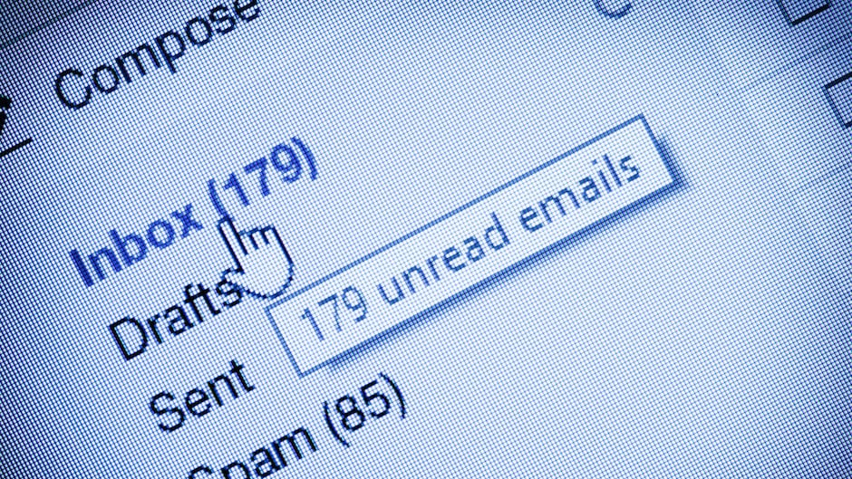 Capa da matéria Aprenda os 6 passos para vencer uma montanha de emails acumulados