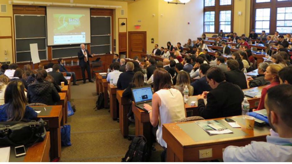 Capa da matéria ‘Brazil Conference’ seleciona estudantes brasileiros para evento em Harvard e MIT