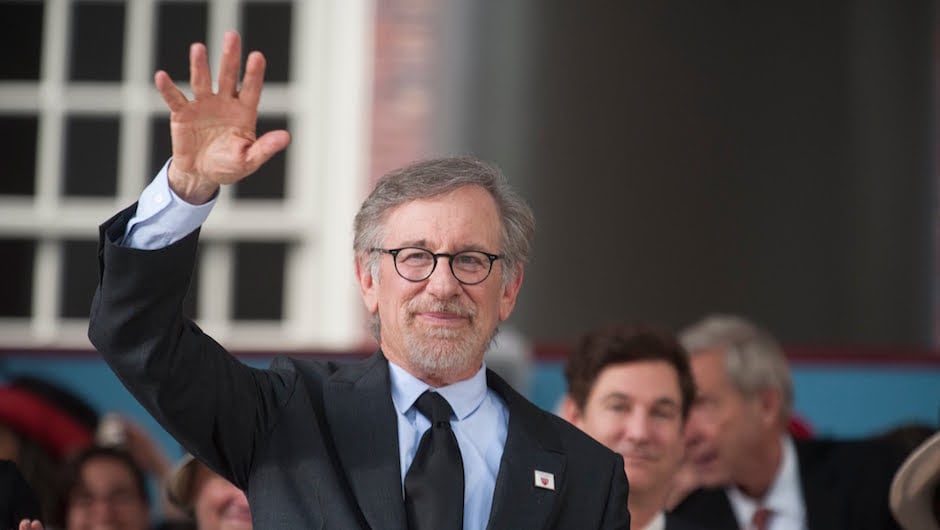 Capa da matéria ‘Encontre um vilão para vencer’: leia o discurso de formatura de Steven Spielberg, em Harvard