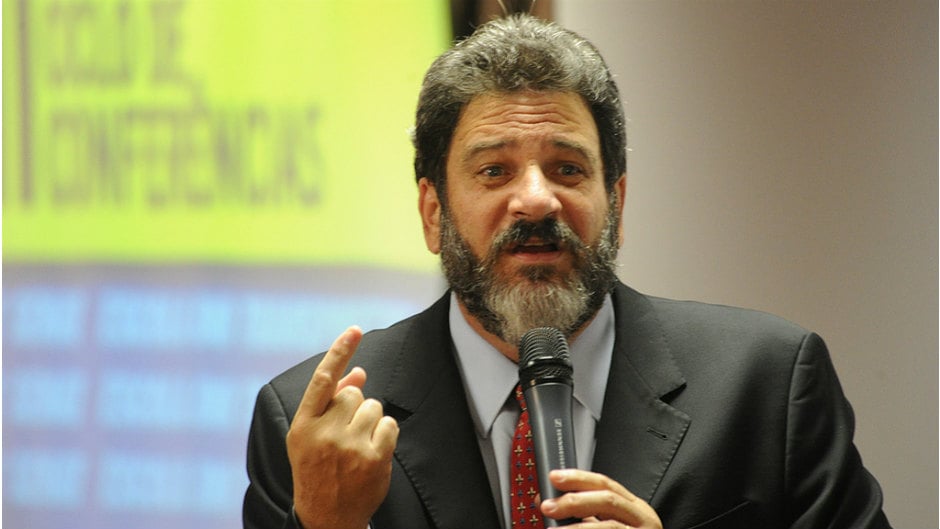 Capa da matéria Cortella conta qual é o segredo para acordar feliz na segunda-feira