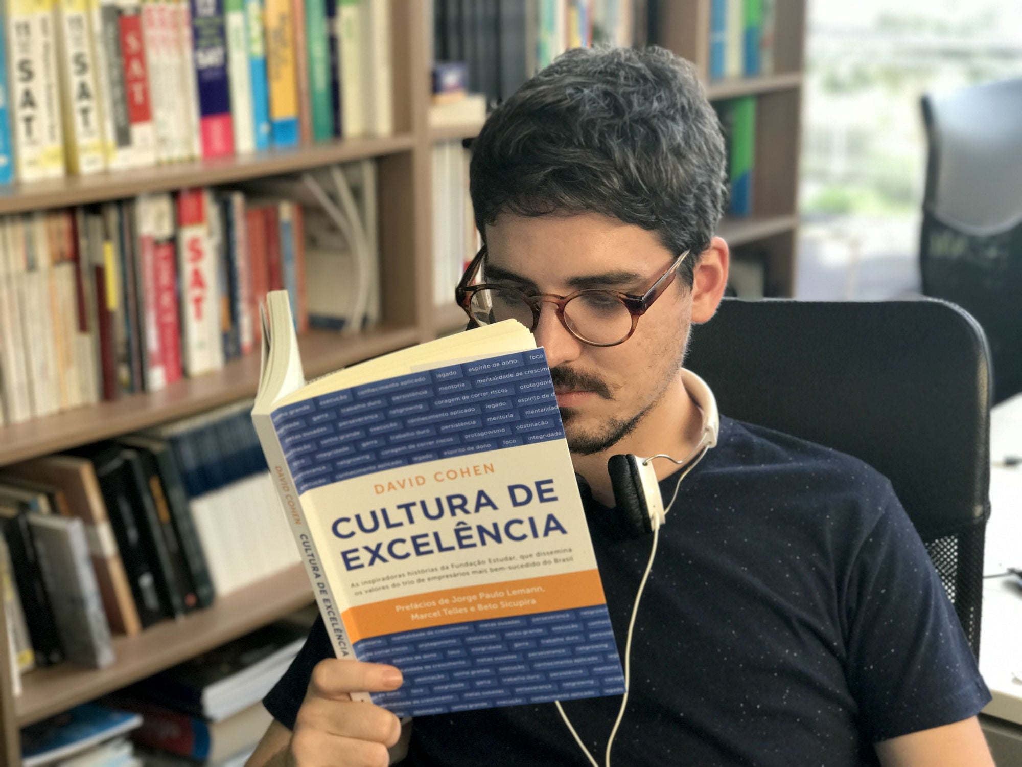 Capa da matéria 5 lições do livro “Cultura de Excelência” úteis para jovens profissionais