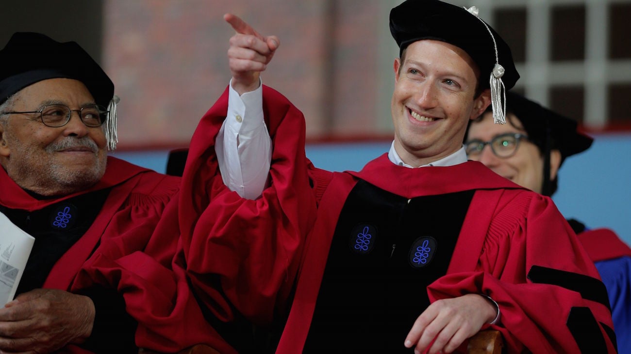 Capa da matéria “Estou aqui para dizer que só encontrar seu propósito não basta”: leia o discurso de Mark Zuckerberg em Harvard