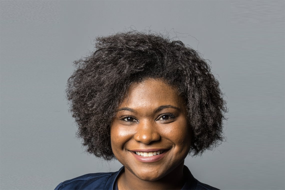 Capa da matéria Eleita pela Forbes como jovem de impacto no país, ela quer ver mais negros nas empresas