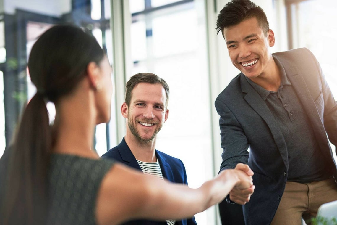 Capa da matéria Emprego novo? 5 dicas para começar com o pé direito no trabalho