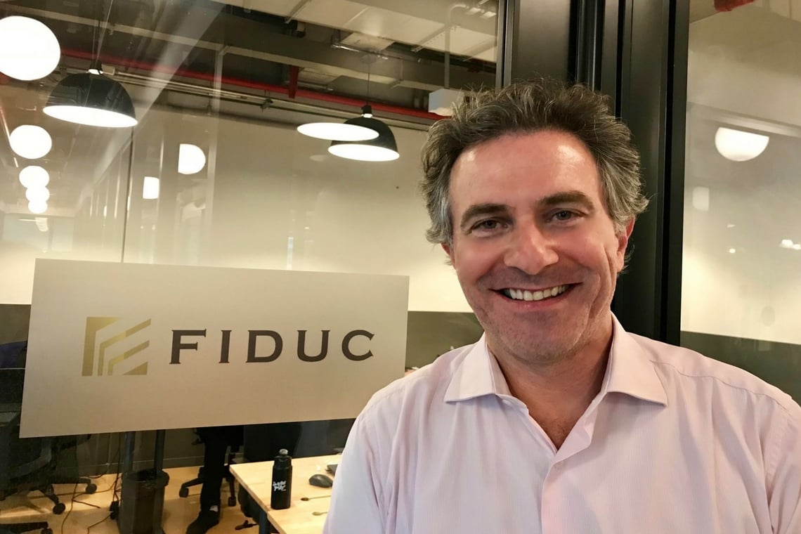 Capa da matéria Depois de trabalhar em fazenda e produtora, empreendedor cria fintech que quer disseminar educação financeira