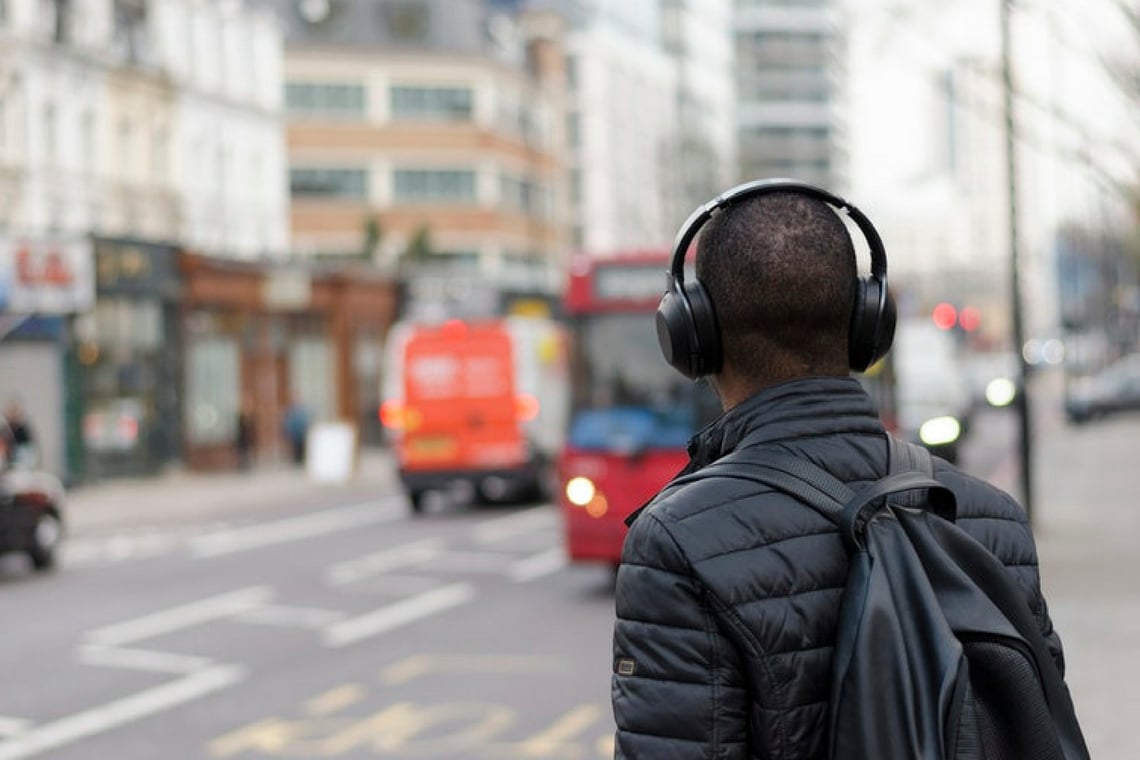 Capa da matéria 10 podcasts para impulsionar sua carreira