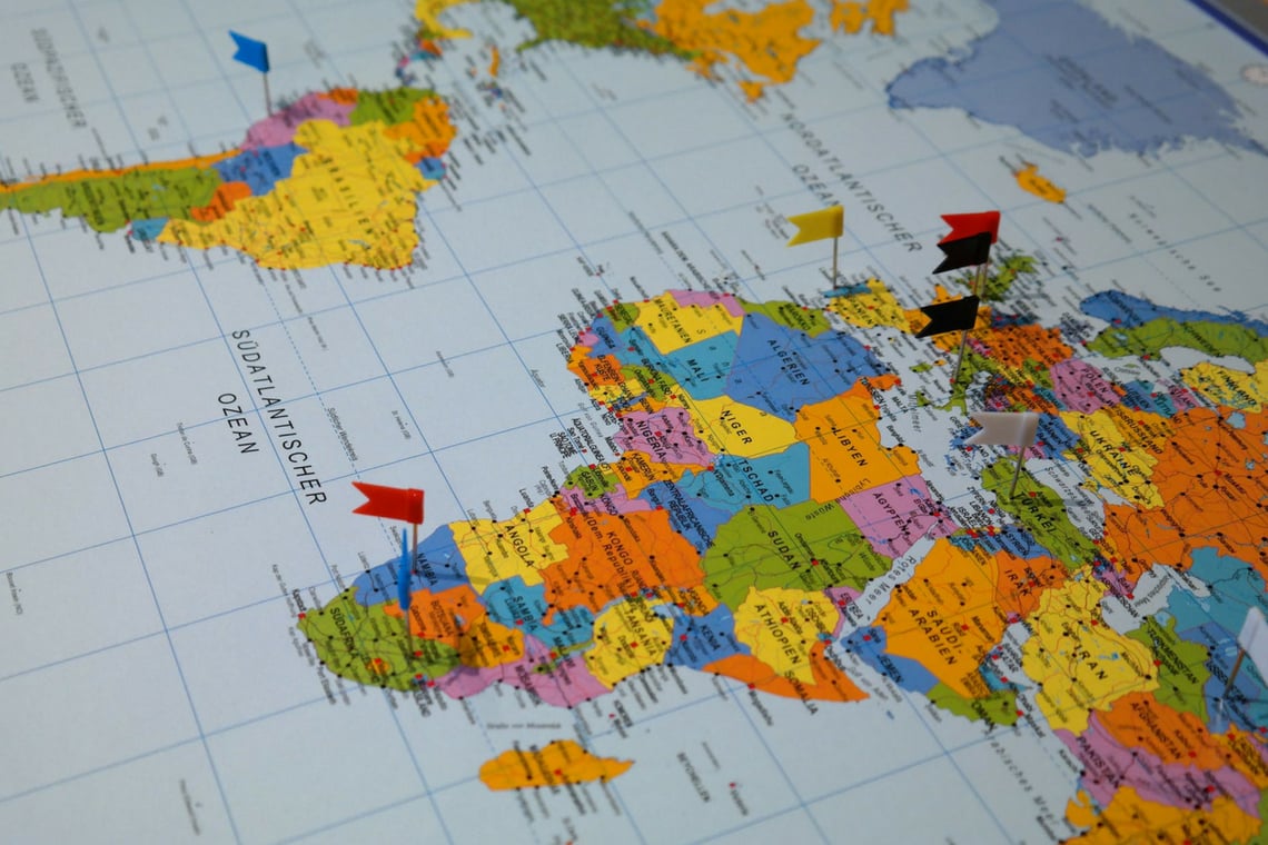 Capa da matéria Sonha em trabalhar no exterior? Saiba o que é e como conseguir uma expatriação!