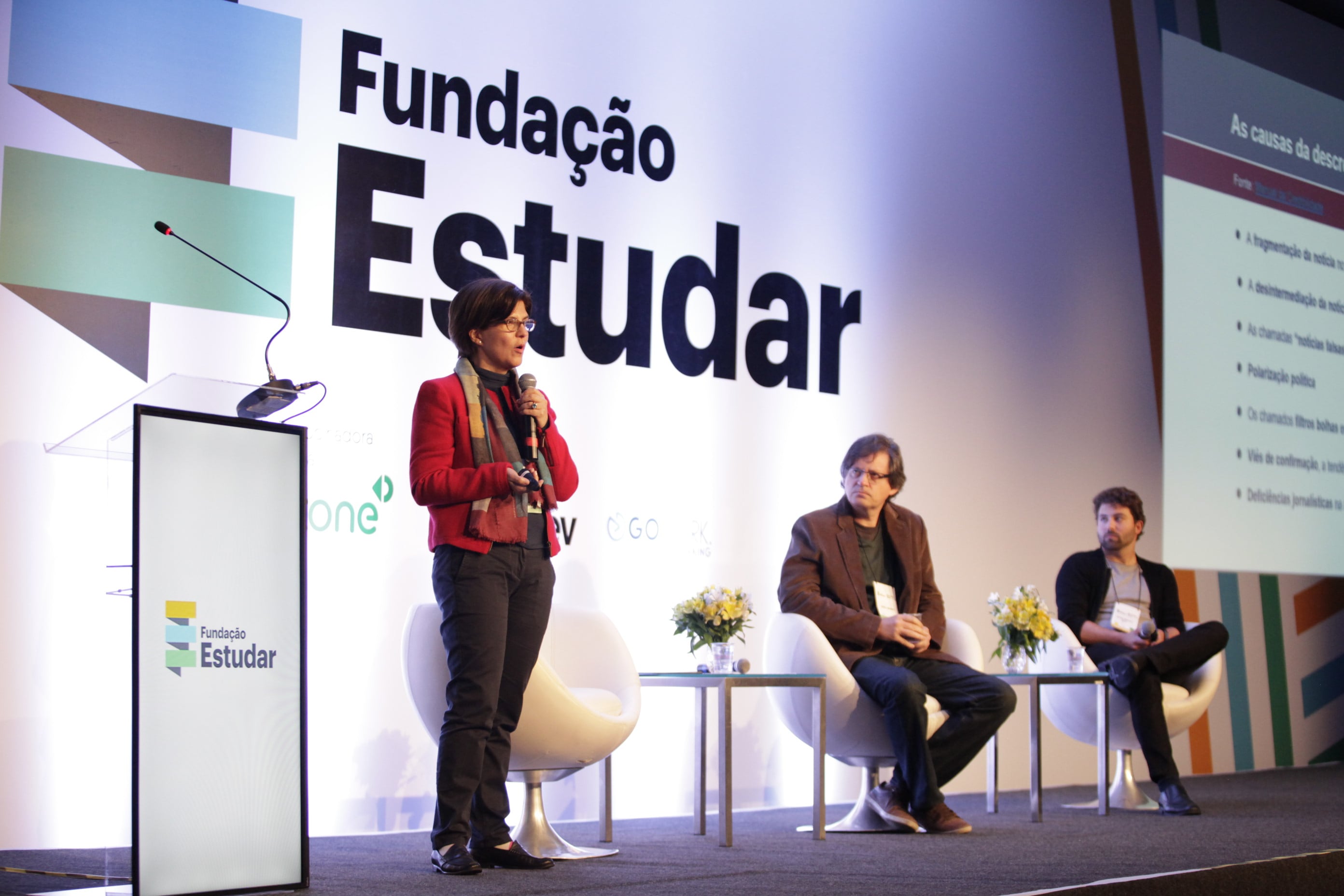 Capa da matéria “Não vai ter como combater o lixo digital se a sociedade civil não estiver engajada”, afirma especialista em Fake News