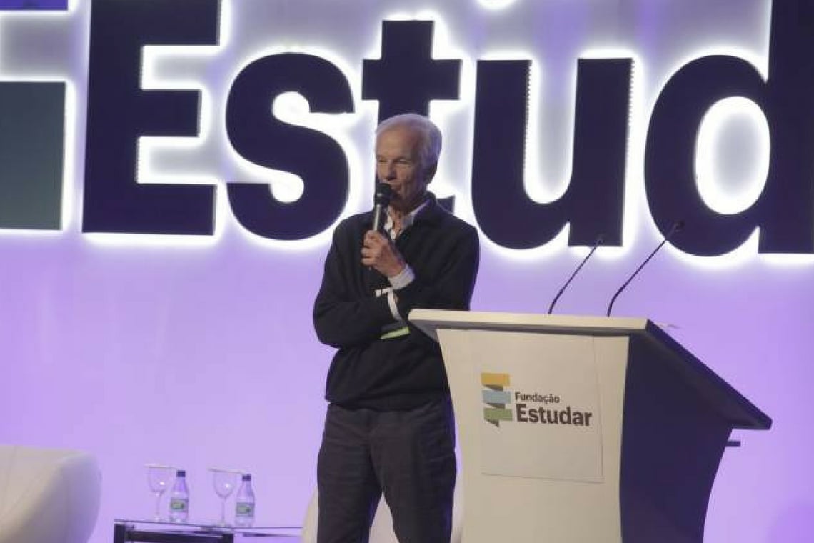 Capa da matéria Ao Vivo: Jorge Paulo Lemann participa do encontro da sua fundação em SP