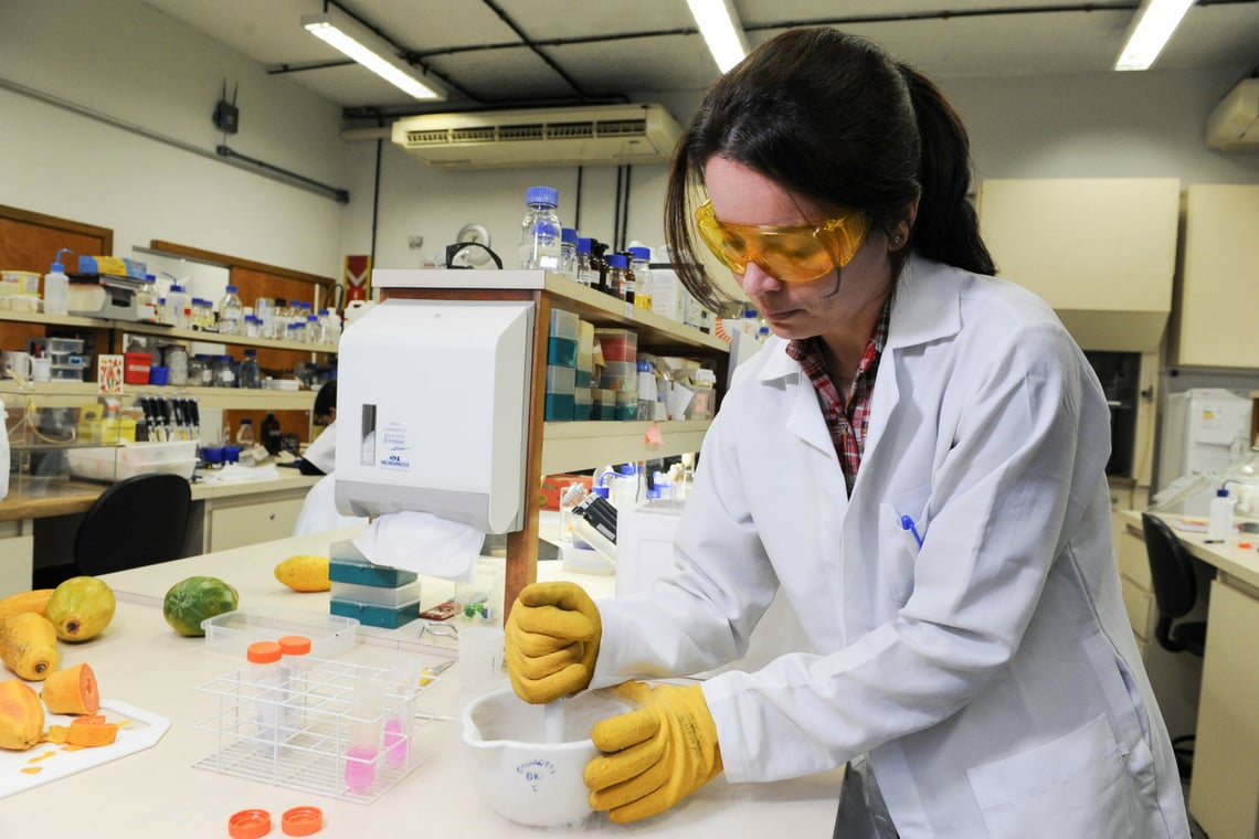 Capa da matéria Fundação dá 250 mil reais para projetos de Ciência & Tecnologia