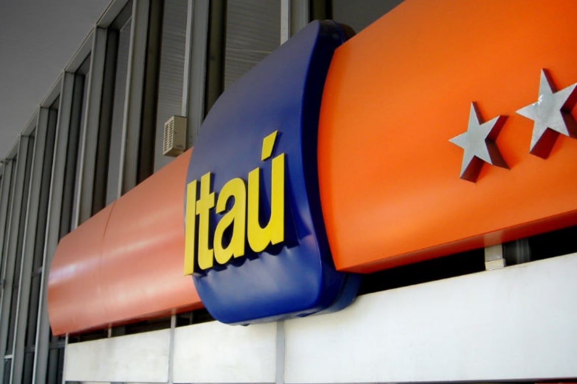 Capa da matéria Últimos dias: inscreva-se no programa de estágio de férias do Itaú Unibanco