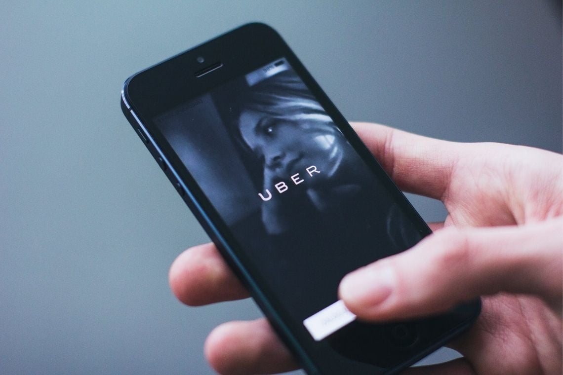 Capa da matéria O que é a uberização do trabalho e qual o impacto dela?