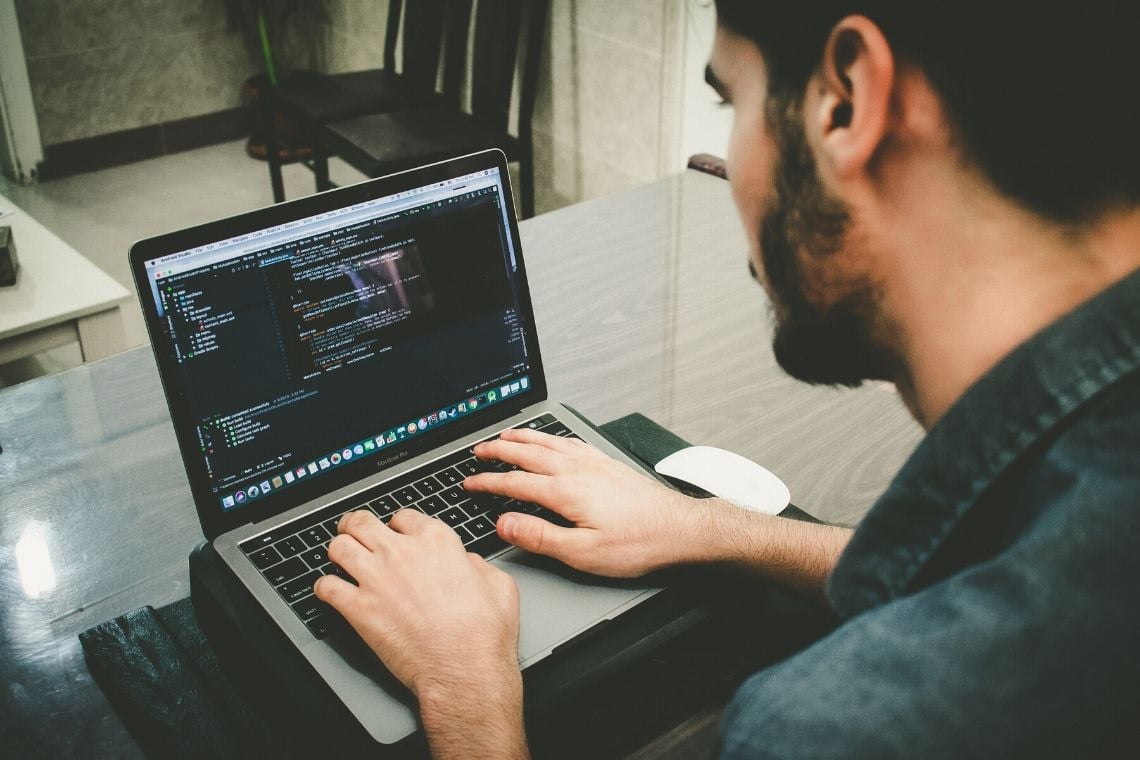 Capa da matéria Startup disponibiliza 100 mil vagas gratuitas em cursos online de programação
