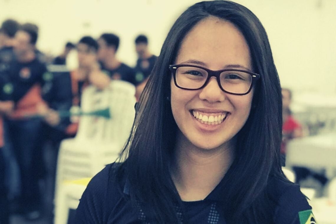Capa da matéria Talentos de tecnologia para ficar de olho: conheça a trajetória de Carla Cosenza em Computação