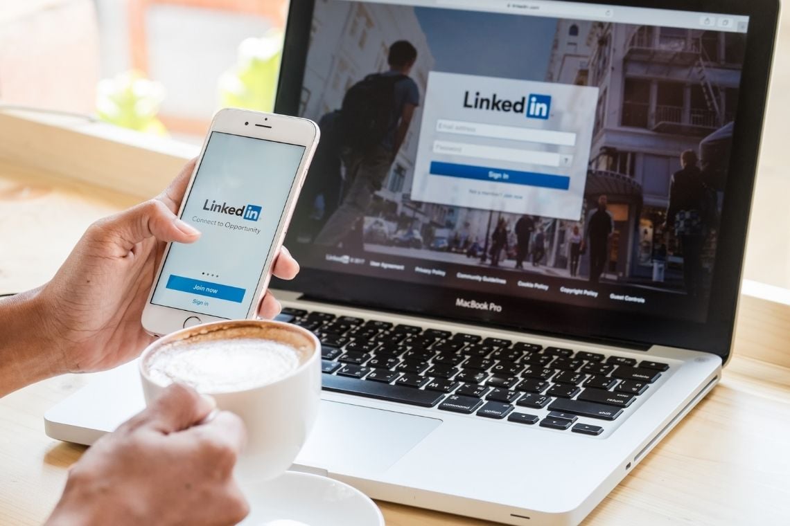 Capa da matéria 3 novas maneiras de engajar a sua comunidade profissional no LinkedIn