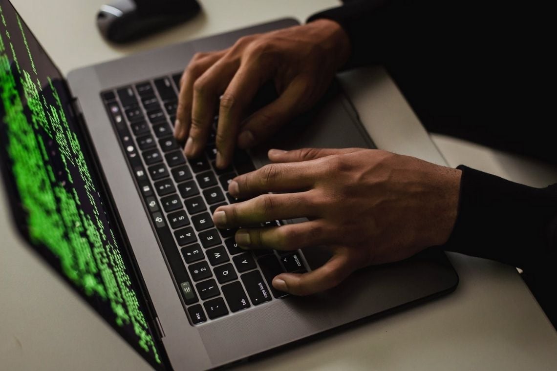 Capa da matéria Escola de programação oferece bolsas de estudos e garantia de contratação