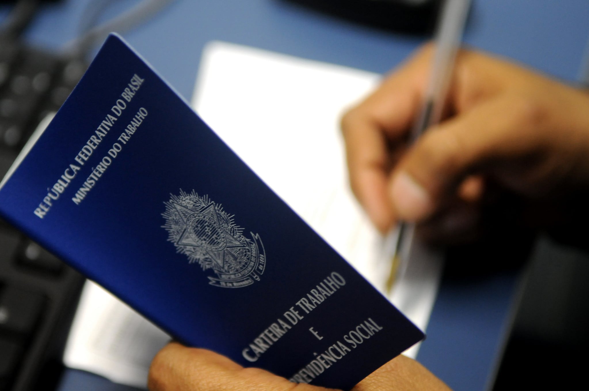 Capa da matéria Seguro-desemprego 2025: como dar entrada, valores e regras