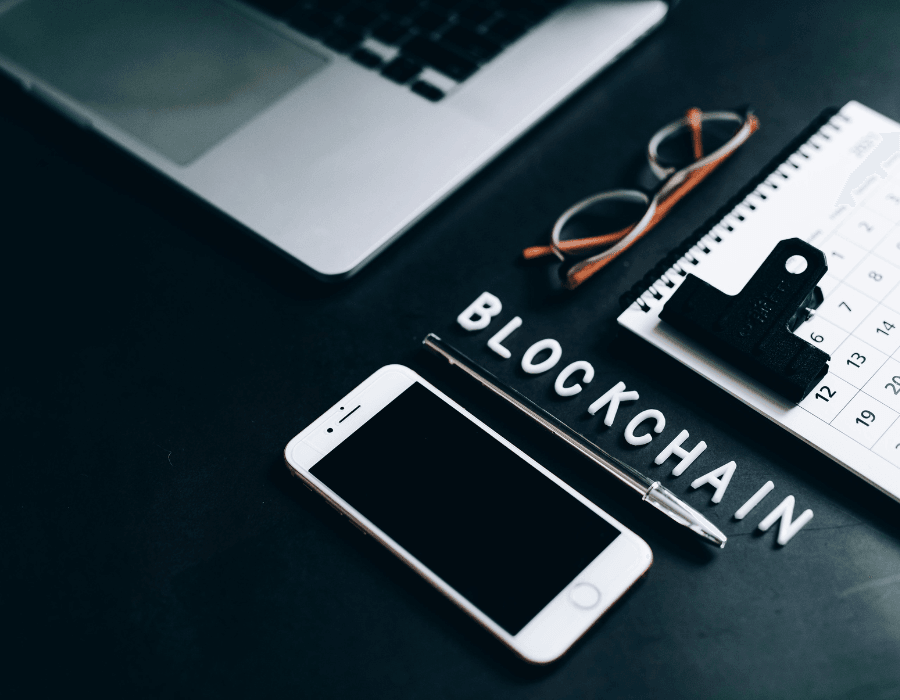 Imagem referente à notícia: 4 motivos para começar a estudar sobre Blockchain