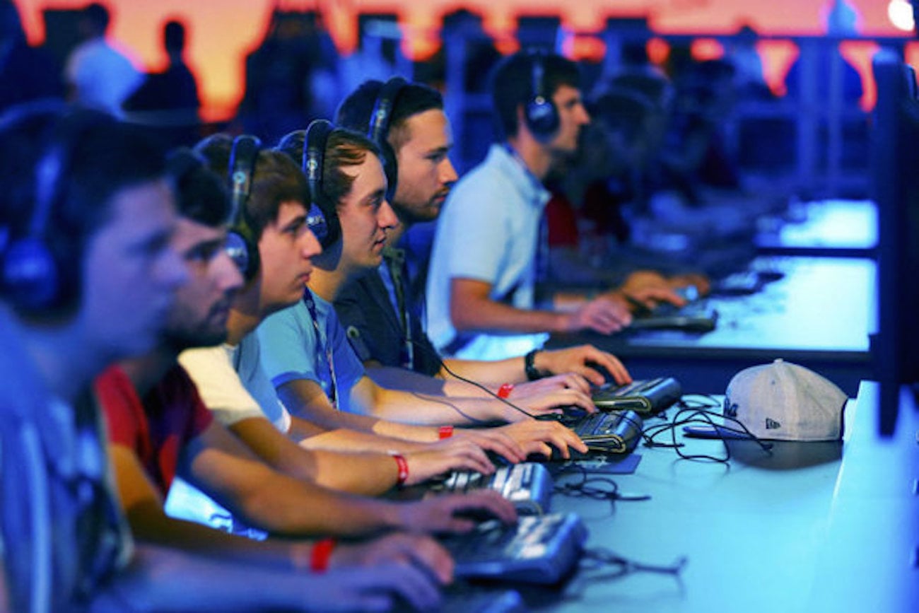 Capa da matéria Estudo sugere que jovens estão deixando de trabalhar para jogar videogame. O que você pensa sobre isso?