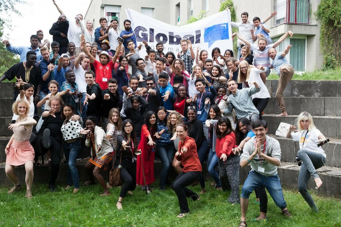 Capa da matéria Global Changemakers seleciona jovens para evento com tudo pago na Suíça sobre impacto social