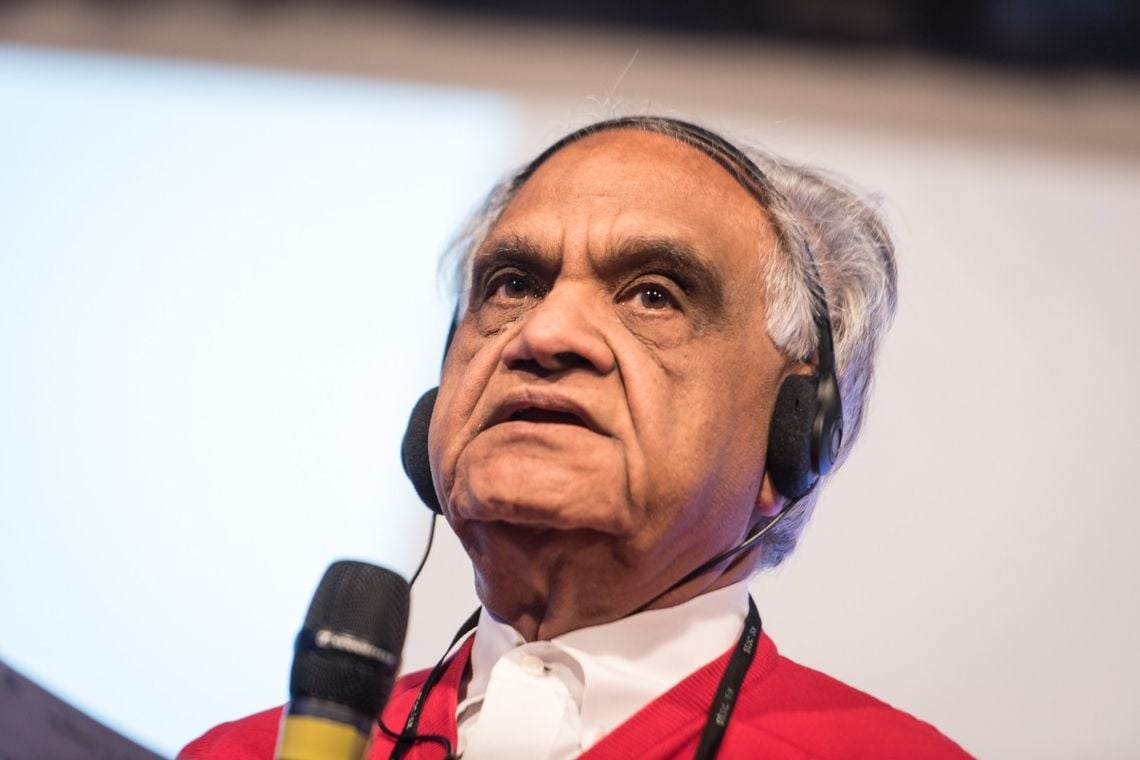 Capa da matéria “Precisamos parar de categorizar os jovens como millennials”, diz Ram Charan: confira 5 lições do professor de Harvard