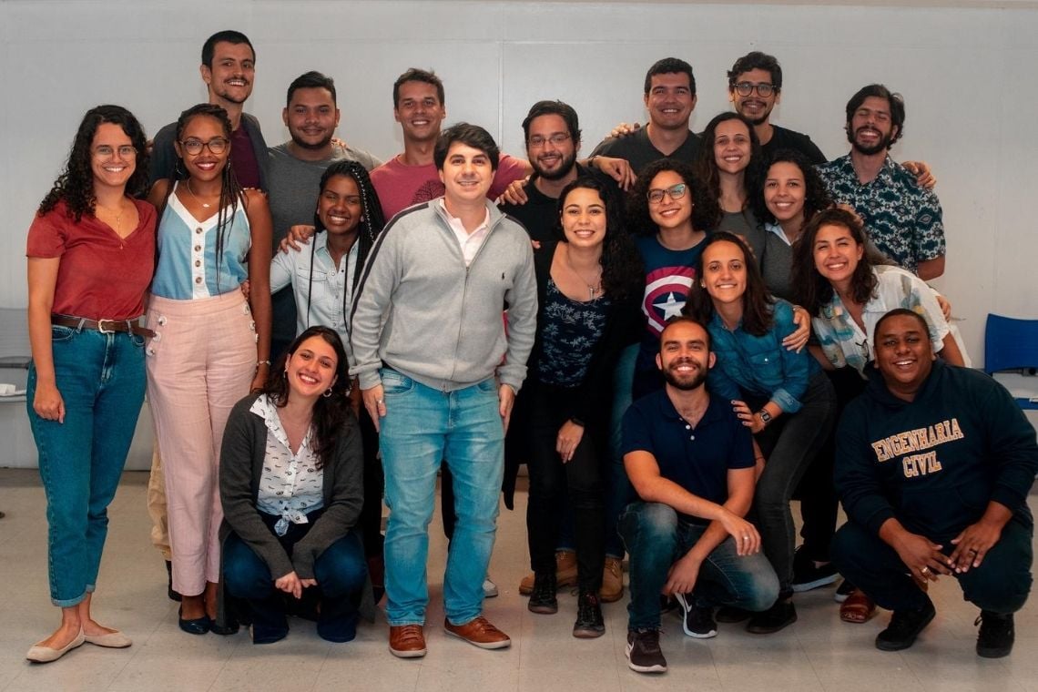 Imagem referente à notícia: Inscreva-se para o processo seletivo de trainee de gestão pública do Vetor Brasil!