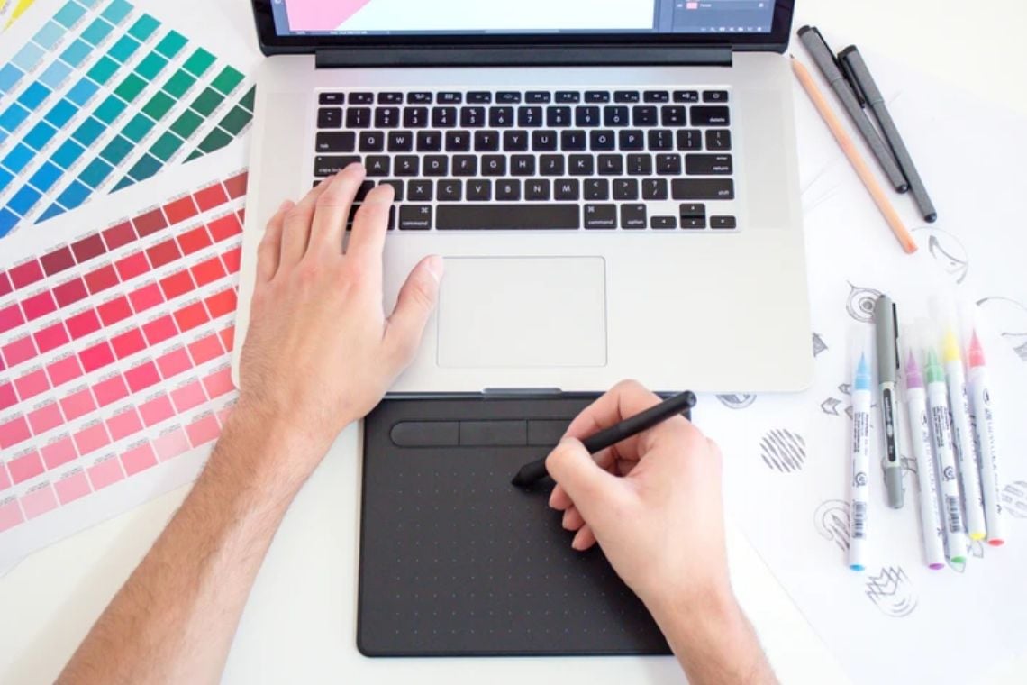Capa da matéria Inter oferece 3 mil bolsas de estudo gratuitas para designers UX e UI com possibilidade de contratação