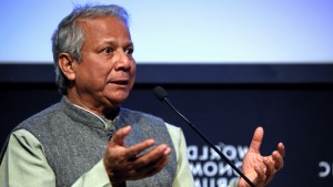 Para Yunus, jovens devem desafiar a teoria acadêmica e inovar
