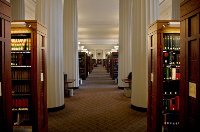 5 livros que os alunos de Direito leem na Harvard Law School