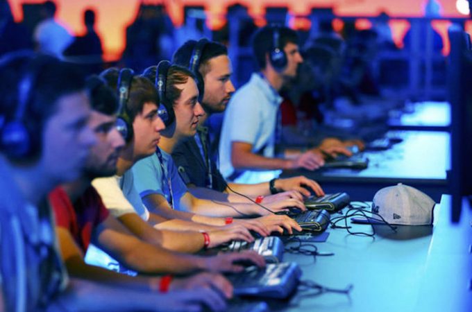 Estudo sugere que jovens estão deixando de trabalhar para jogar videogame. O que você pensa sobre isso?