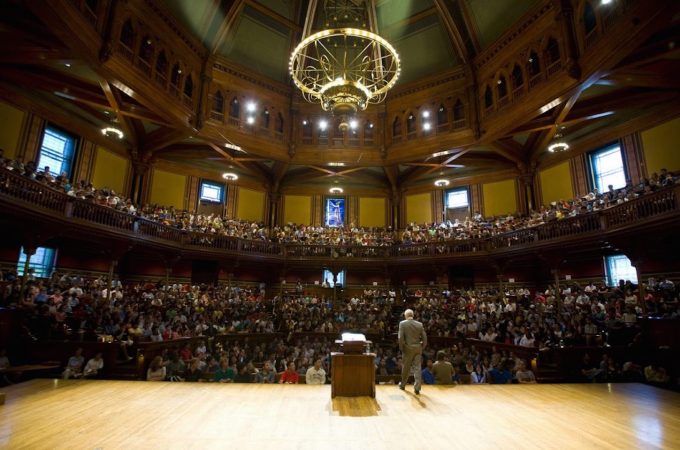 4 TED Talks (e uma aula de Harvard) que todo futuro advogado deveria assistir