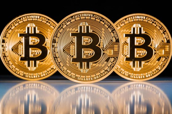 Curso online e gratuito para quem quer aprender sobre bitcoins e moedas digitais