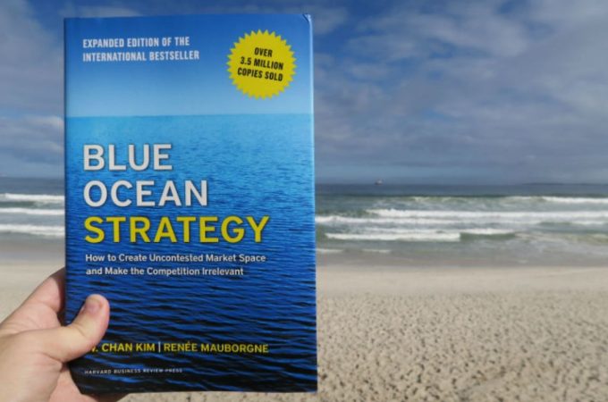 Blue Ocean ou Oceano Azul: conheça a estratégia utilizada pela Uber, Apple e YouTube