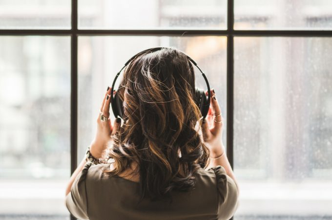 Os melhores podcasts para aprender cinco idiomas