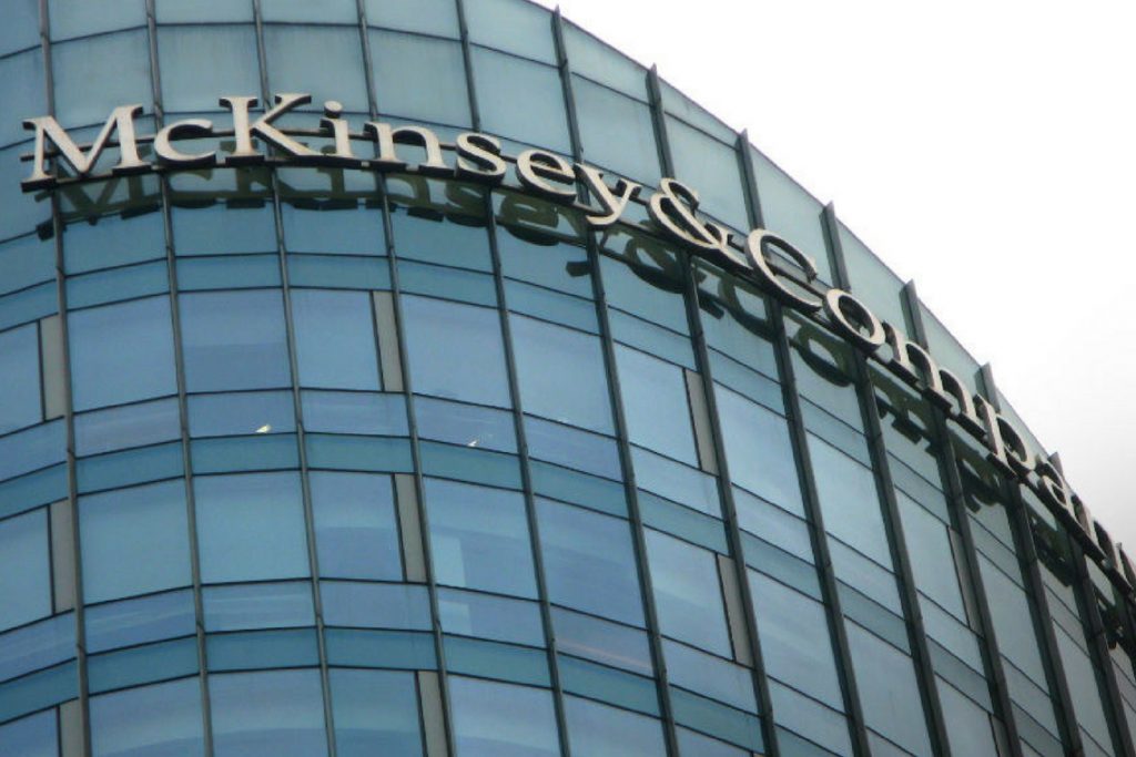 Fachada de escritório da McKinsey