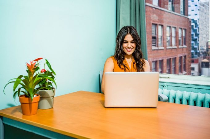 Empresa alemã oferece 15 mil bolsas em cursos online de tecnologia