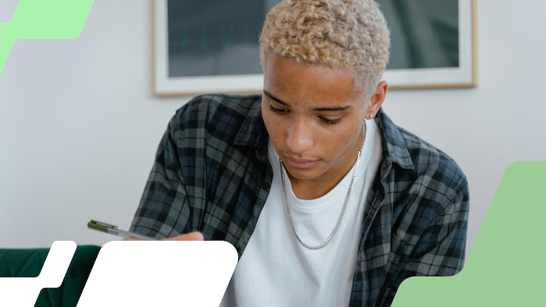 Programa gratuito abre vagas para jovens de baixa renda entrarem no mercado financeiro